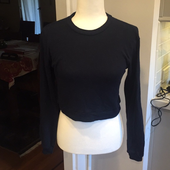 Brandy Melville sweater - Picture 2 of 5